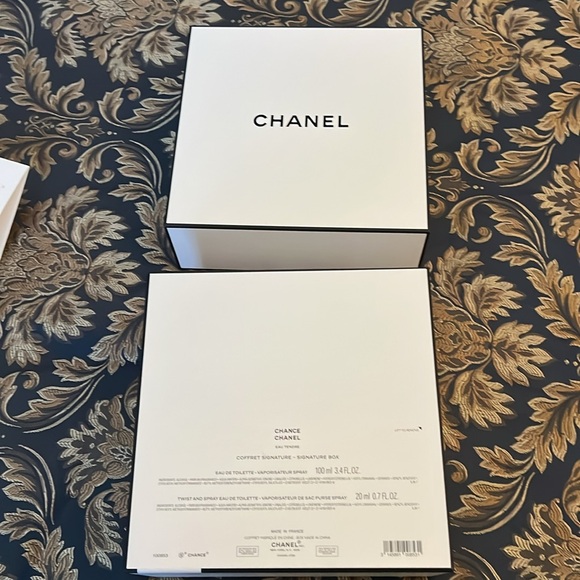 Authentic Chanel Box - Picture 3 of 3